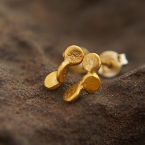 24K Gold nugget Studs//24k gold Earrings//organic pebble studs// Minimalist Jewelry// Wedding Earrings//24k gold studs//gold nugget studs
