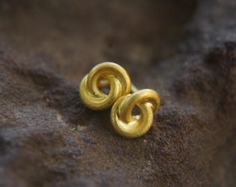 24K Gold circle Studs//round bagel gold Earrings//Handcrafted boho Earrings// Minimalist Jewelry//donuts stud Earrings//artisan 24k gold