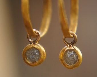 rough diamond earring//24k gold diamond//raw diamond dangle earrings//alternative diamond earrings//unique artisan diamond earring//24k gold
