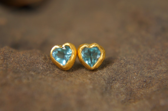 Topaz heart earrings deals