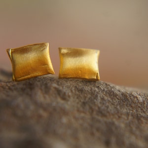 24K Gold nugget Studs//24k gold Earrings //Handcrafted Earrings// Minimalist Jewelry// Wedding Earrings//24k gold studs//solid gold
