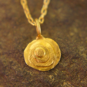 24k gold pendant//basic gold necklace//24k gold circle pendant//artisan 24k pendant//solid gold round pendant//boho handmade charm//24k gold