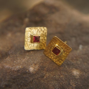 solid 24k gold//Red ruby Studs//artisan ruby Earrings//stud earrings//24k gold earrings//square ruby gold studs//hand made studs