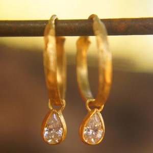 22k gold moissanite hoops//gold moissanite hoops//artisan gold moissanite earrings//handmade gold hoops//22k gold moissanite earrings