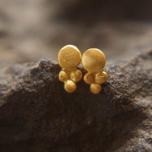 24k gold nugget studs//artisan gold earrings//24k gold nugget earrings//nugget gold studs//handmade earrings