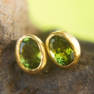 24k gold oval green tourmaline earrings//green tourmaline Studs//artisan tourmaline studs//gold tourmaline earrings//handmade gold studs