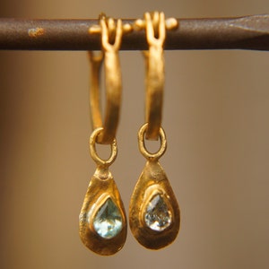 22k gold apatite hoops//gold apatite hoops//artisan gold apatite earrings//handmade artisan gold hoops//22k gold apatite earrings