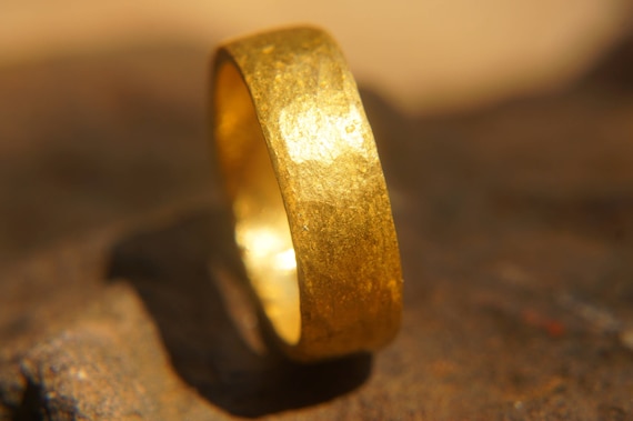 how much is a 24k gold wedding band worth
