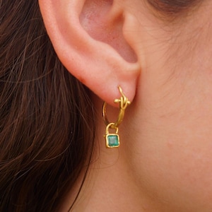 22k gold emerald hoops//gold emerald square hoops//artisan gold emerald earrings//handmade artisan gold hoops//22k gold emerald earrings