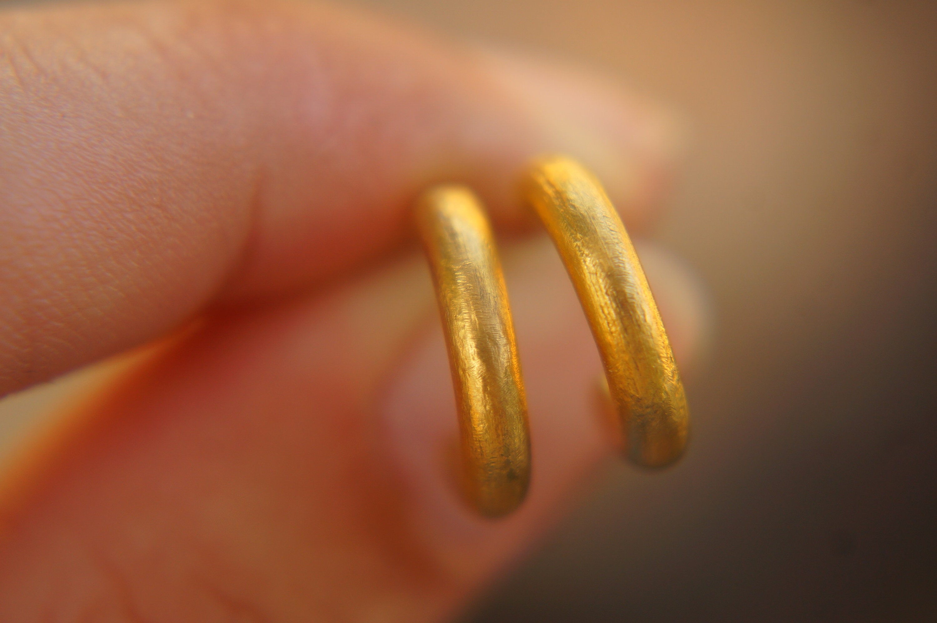 24k Gold Hoop Earring//thick 24k Gold Hoops//hammered Gold Hoop Earring ...
