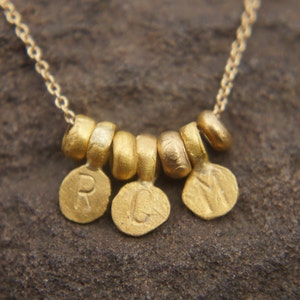 pingente inicial personalizado // colar inicial em ouro 24k // pingente inicial em ouro 24k // pingente inicial em ouro maciço // inicial em ouro 24k // pingente inicial em ouro