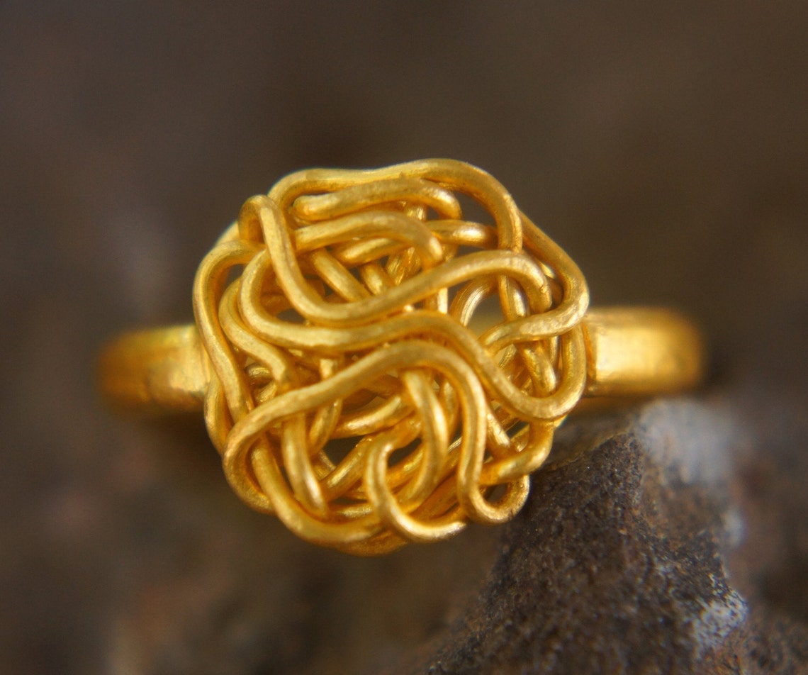 Solid gold earrings//gold wire dangle earrings//24k wire Etsy