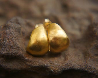 24k gold hoop earring//classic gold hoop earring//handmade gold hoop earrings//artisan fine gold unisex hoops//unique 24k gold hoop