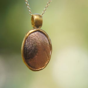 24k gold and rose gold pendant//bi color gold necklace//24k gold oval leaf pendant//rose gold leaf texture pendant//solid gold round pendant