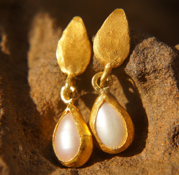 24k gold pearl earrings deals