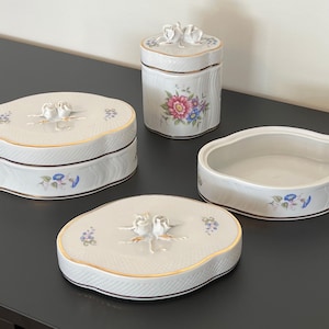 ヴィンテージ磁器ジュエリーボックス - ユニークで美しい花柄デザイン、金彩仕上げ - ハンガリー製