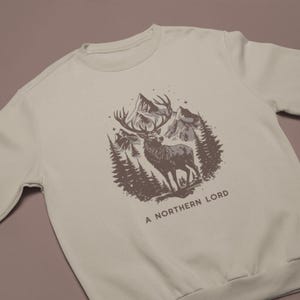 Bluza z kapturem White Stag | Bluza z okrągłym dekoltem Fantasy Forest | Sweter inspirowany Szklanym Tronem | Przytulny prezent książkowy | Romantyczna estetyka fantasy
