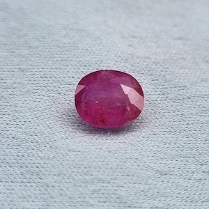 1.85ct Natural Red Ruby, 7.5 x 6.5mm, Untreated, Unheated