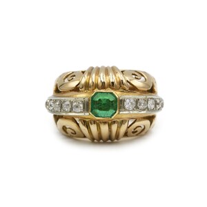Vintage 1950s Ring - 18K Yellow Gold, Emerald and Diamonds
