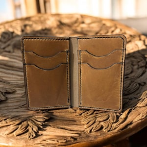 Handgefertigte Horween Dublin Leder 6 Pocket Bi-Fold Brieftasche