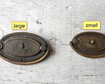 choice one (1) single post mount oval drawer pull antique vintage brass