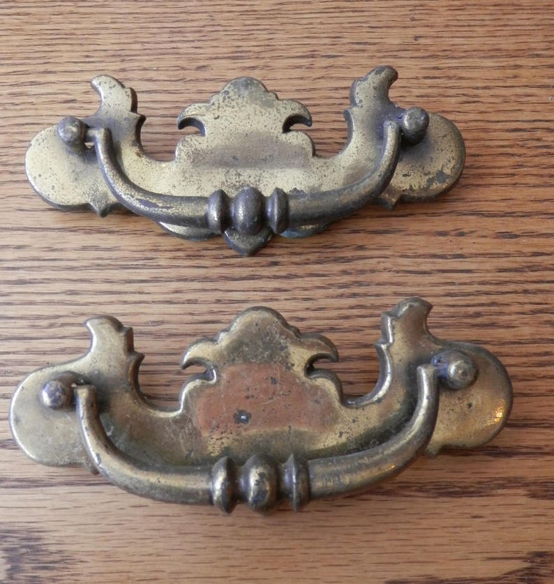 Vintage Antique Brass Drawer Pulls In 4 Inch Centers Set Of Ten 10