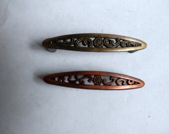 one (1) antique brass or copper filigreed 3 inch center drawer or door pull vintage