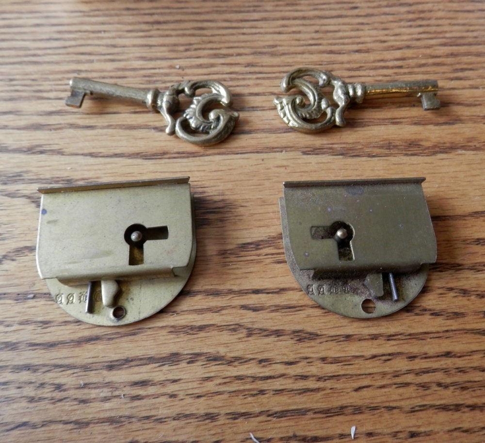 LK-50 Roll Top Desk Lock Antique Desk Full Mortise Lock Comes with 2 Keys  in Antiqued Brass