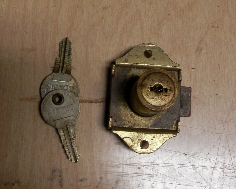 locker pantry lock with 2 original keys antique cupboard