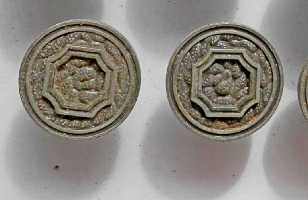 4 Vintage Furniture Knobs 1 3/8 Dia Etsy