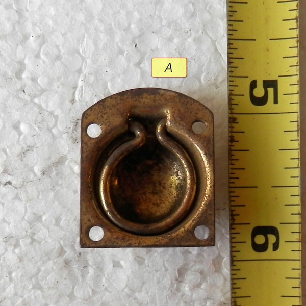 antieke verzonken ringtrekmachine gereedschapskist of zilveren kist