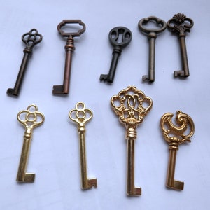 antique style barrel or skeleton keys choice one (1)