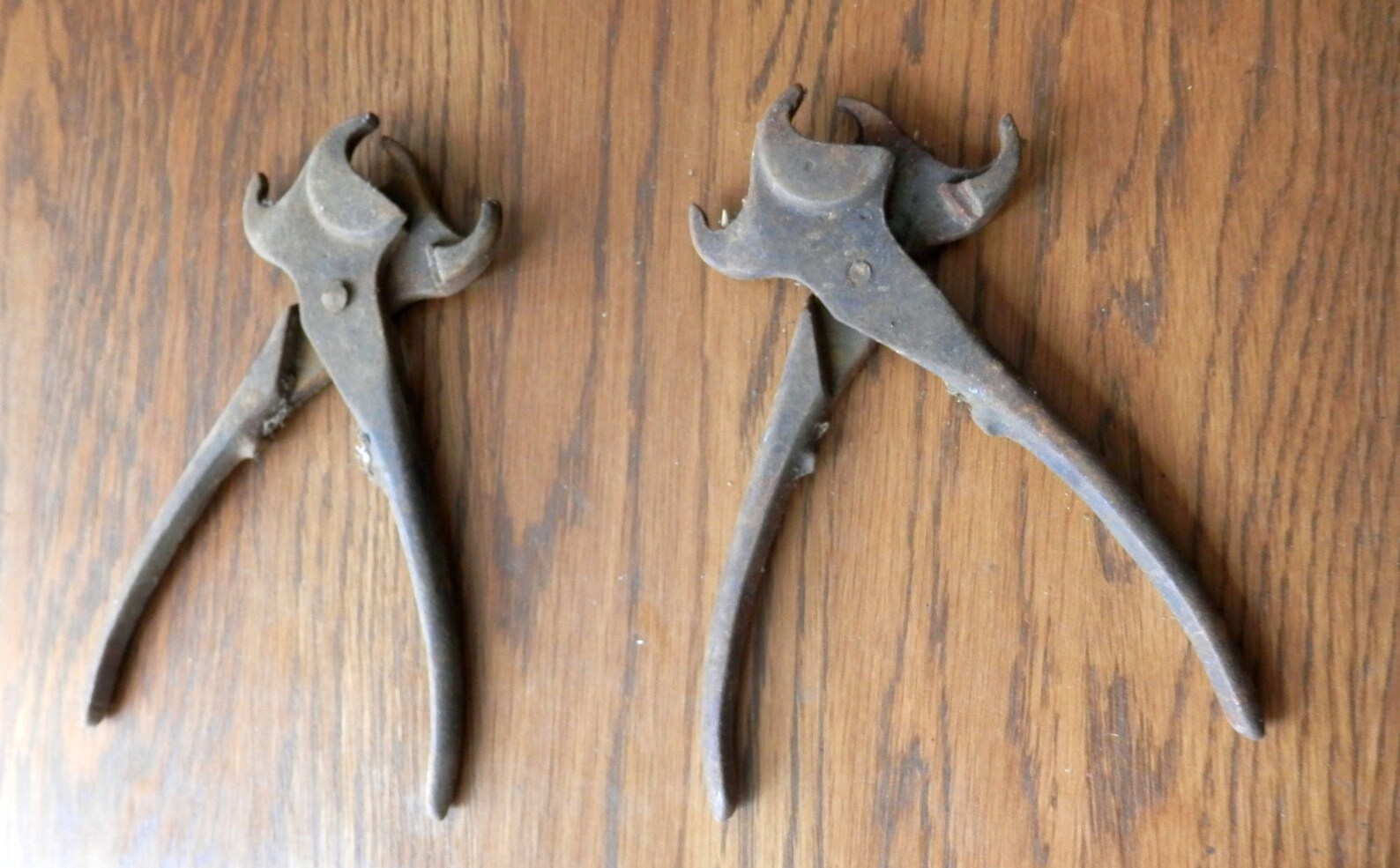 One pair of antique hog ring pliers vintage tool Etsy