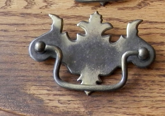 23 Matching Antique Drawer Pulls 3 Inch Centers Vintage Etsy