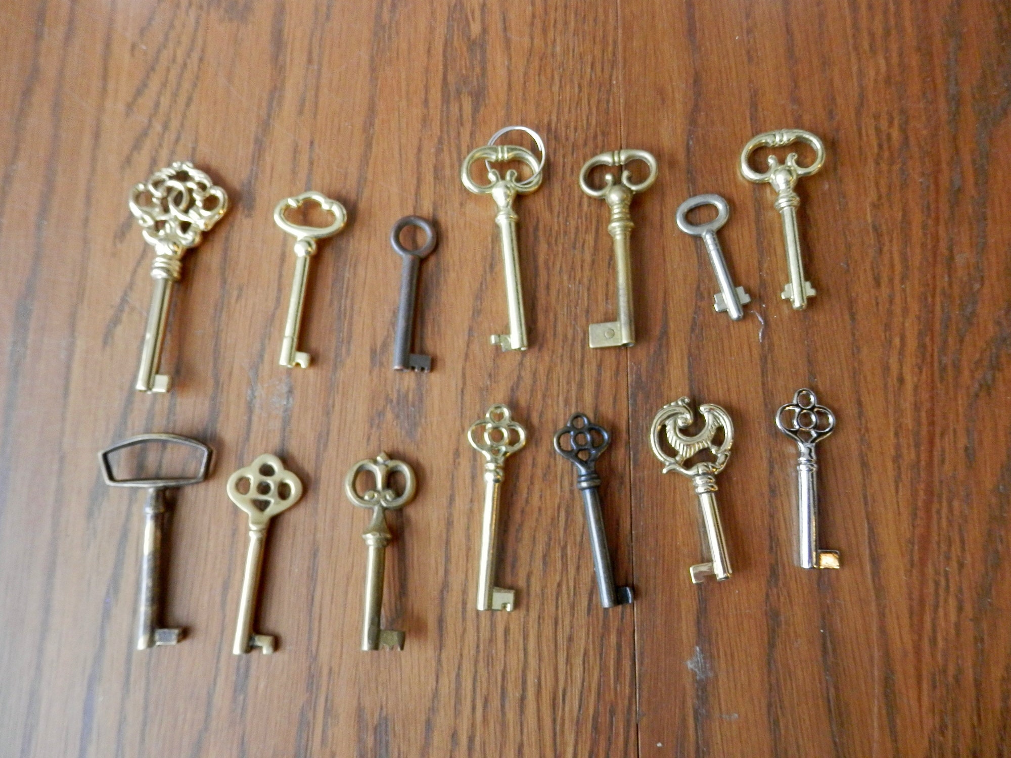 antique style barrel or skeleton keys choice one (1)