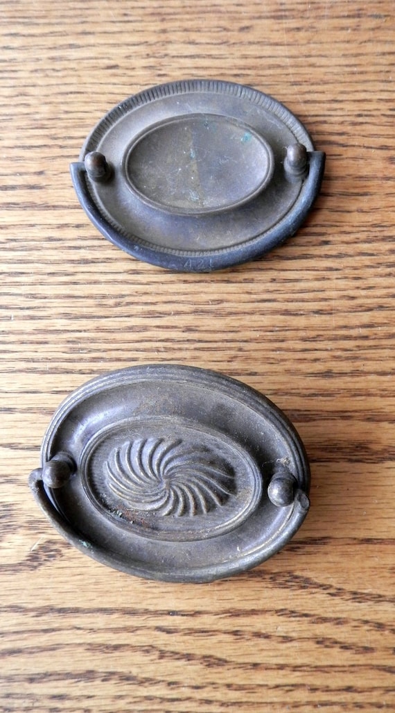 2 1 2 Centers Vintage Oval Drawer Pulls Antique Etsy
