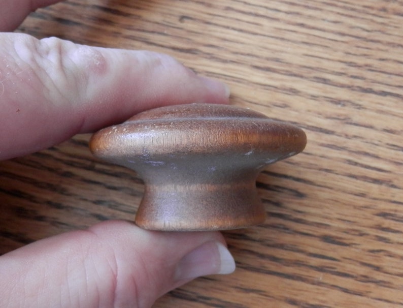 maple knobs vint. 6 set of six