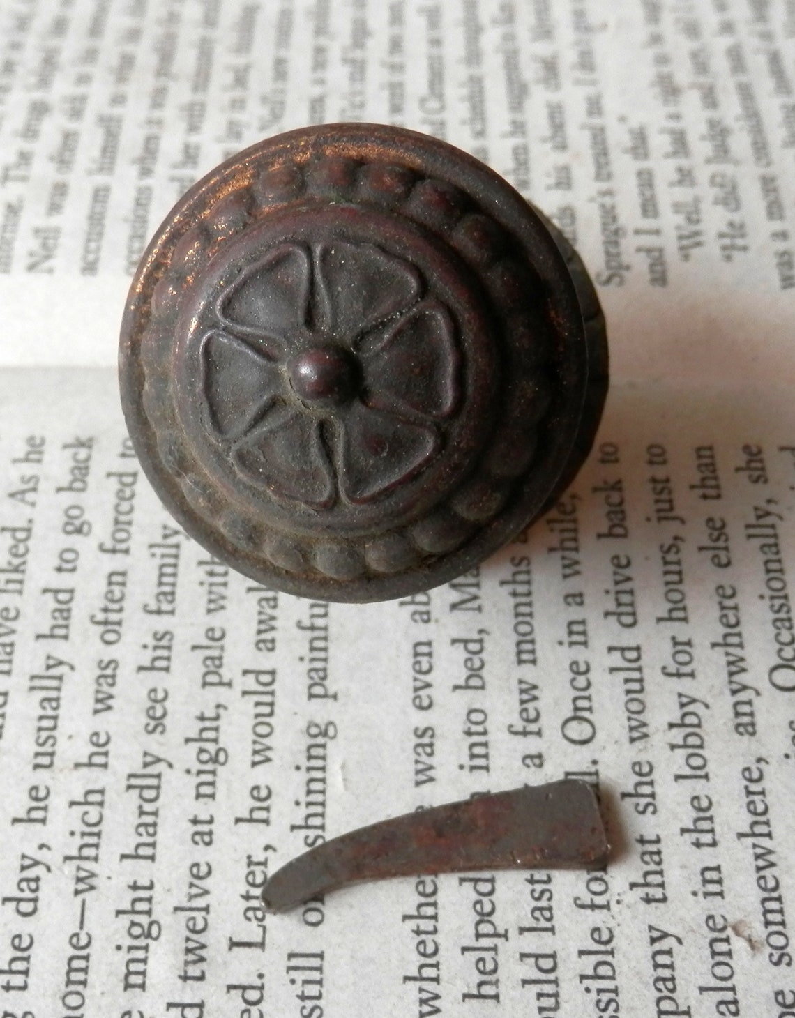 Ein 1 original Spule Schrank Knopf mit Rückplatte und innen | Etsy