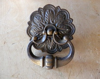 One (1) large ring pull vintage, antique brass finish,