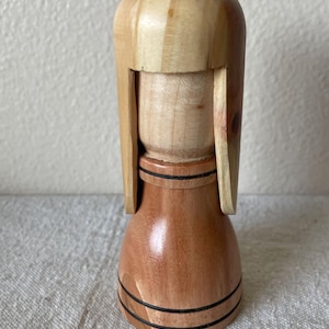 Handmade Japanese Wood Kokeshi Doll, Traditional Wooden Figurine, Minimalist Folk Art, Japanese Decor, Artisan Collectible, Cultural Gift