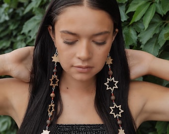 Orecchini Cherokee Seven Star – Lunghi orecchini in legno di betulla tagliato al laser con perline di argilla