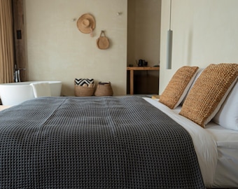 Japanese Cotton Waffle Throw Blanket: Soft, Breathable OEKO-TEX Certified