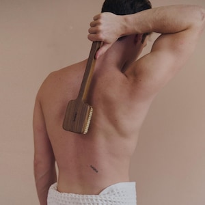 Luxus Natürliche Walnuss Holz Wildschwein Borsten Körper Bürste, fegt tote Zellen Nass Trocken Verwenden, Spa Self-care Geburtstag Vatertag Housewarming Geschenk