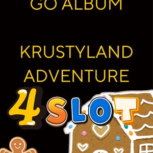 Op de afbeelding: Een zwarte achtergrond bevat gele tekst met THE SIMPSONS GO ALBUM KRUSTYLAND ADVENTURE. Daaronder staat de tekst 4 SLOT in kleurrijke, gestileerde letters. Een peperkoekhuisje met wit glazuur en kleurrijke snoepjes staat naast een peperkoekmannetje.