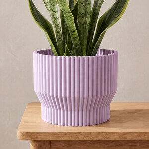 Niza Planter, 3D Printed Ribbed Plant Pot with Drainage, Minimalist Indoor Planter, Modern Succulent & Cactus Pot, Made in Australia
