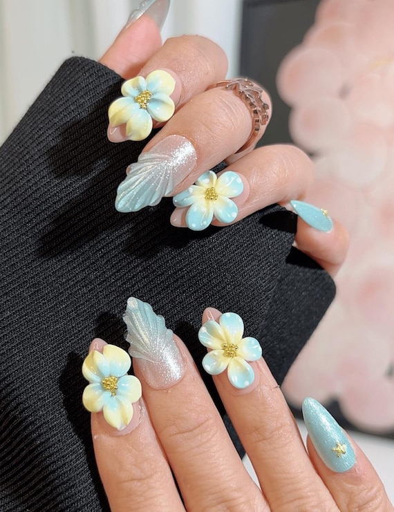 Blue Plumeria 3D Press-on Nails – Seashell Sparkle | CHICNAILS - Etsy