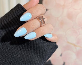 Sky Blue Gloss Press-On Nails – Pastel Shine | CHICNAILS
