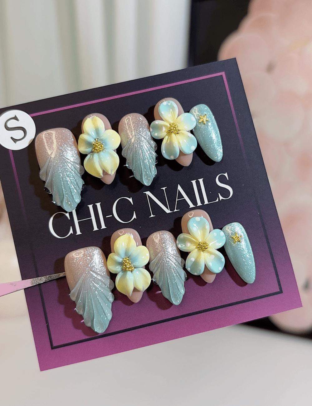 ブループルメリア 3D プレスオンネイル – 貝殻スパークル | CHICNAILS
