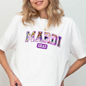 Mardi Gras T-Shirt, Glitter New Orleans Festival Sweatshirt, Fat Tuesday Party Tee, Fleur De Lis Graphic Shirt, Mardi Gras Gift for Family