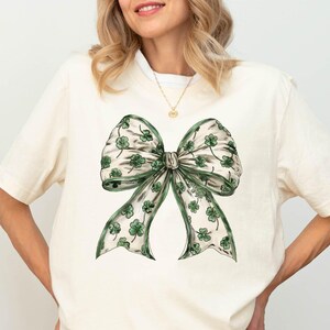 St. Patrick&#39;s Day Bow Shirt, Shamrock Bow Sweatshirt, Lucky Shamrock Shirt, St Patrick&#39;s Day Tee, Irish Festival Bow Shirt, Coquette Gift